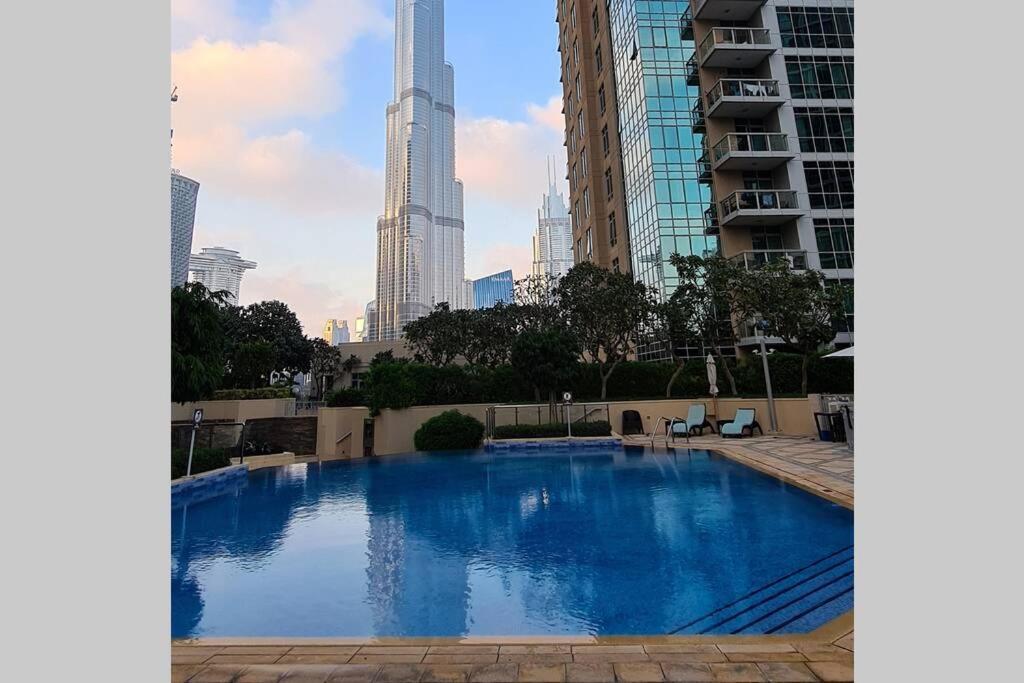 First Class 2Br With Full Burj Khalifa And Fountain View Дубай Экстерьер фото